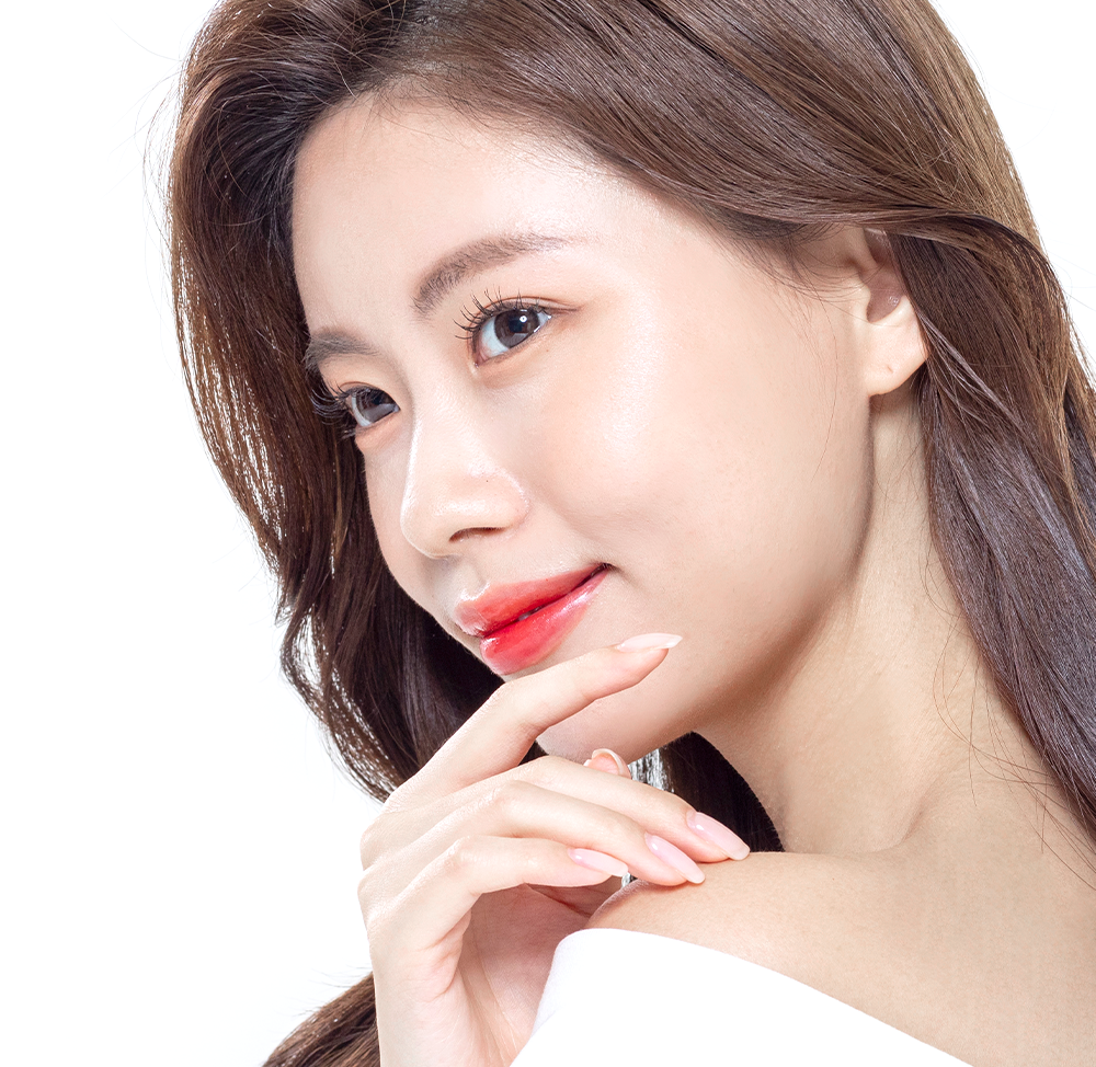 눈지방재배치 여성 모델